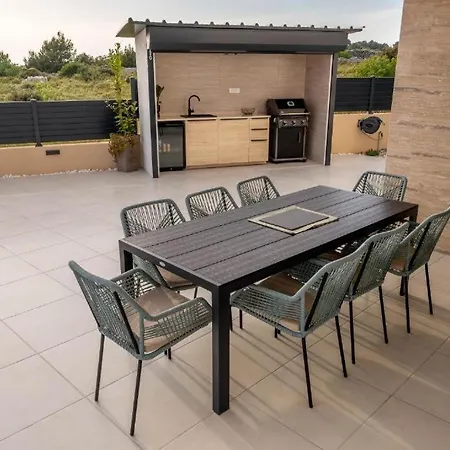 Villa Moderne In Mit Meerblick&pool - Bei šibenik *