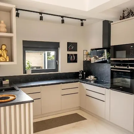 Moderne In Mit Meerblick&pool - Bei šibenik Villa