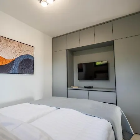 Villa Moderne In Mit Meerblick&pool - Bei šibenik Brodarica (Sibenik-Knin)