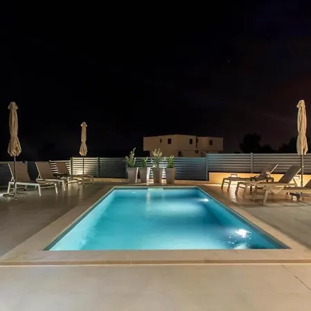 Moderne In Mit Meerblick&pool - Bei šibenik Villa