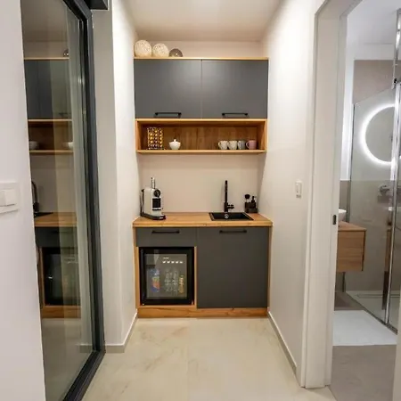 Moderne In Mit Meerblick&pool - Bei šibenik Brodarica (Sibenik-Knin)