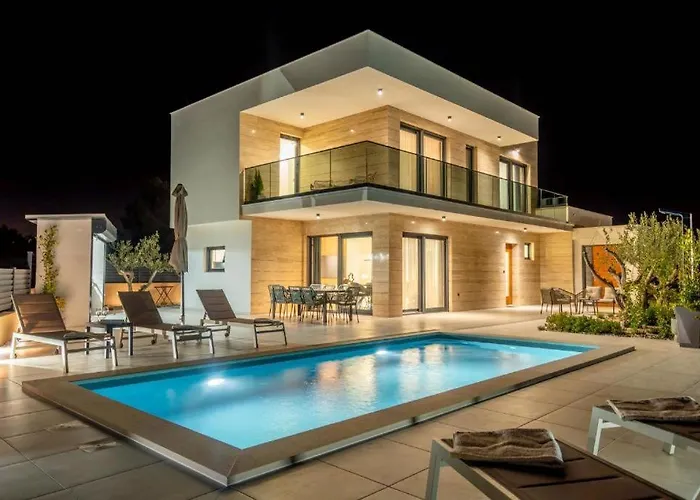 Moderne In Mit Meerblick & Pool - Bei Sibenik Villa Brodarica (Sibenik-Knin)