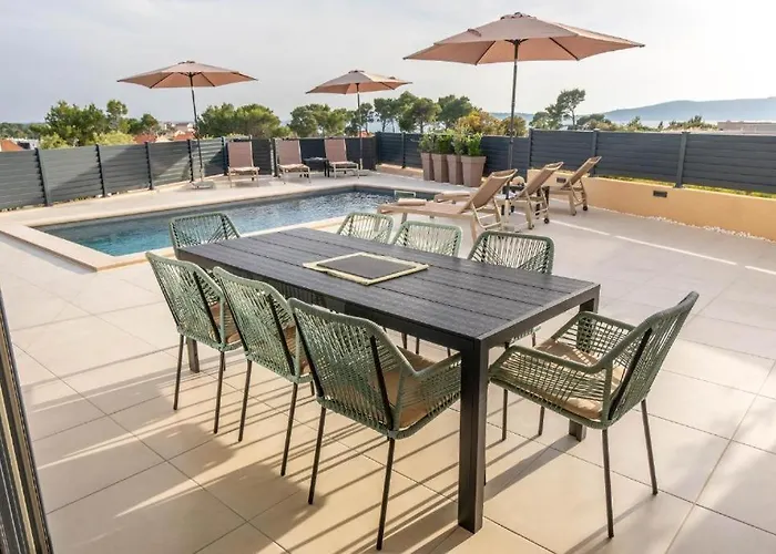 Moderne In Mit Meerblick & Pool - Bei Sibenik Villa *