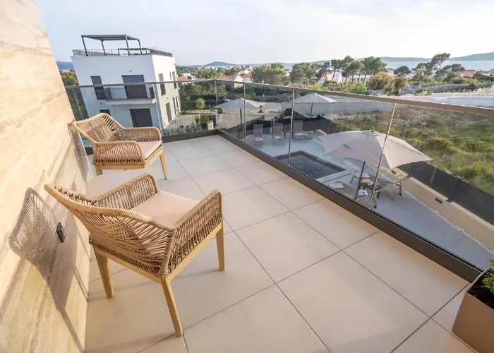 Villa Moderne In Mit Meerblick & Pool - Bei Sibenik